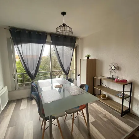 Joli Centre Port La Baleine Rose * Agde