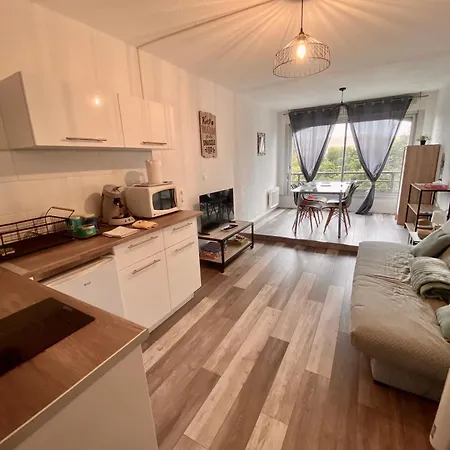 Joli Centre Port La Baleine Rose *